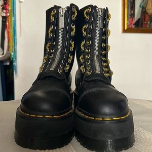 Dr.Marten’s women’s Sinclair Max Jungle boots